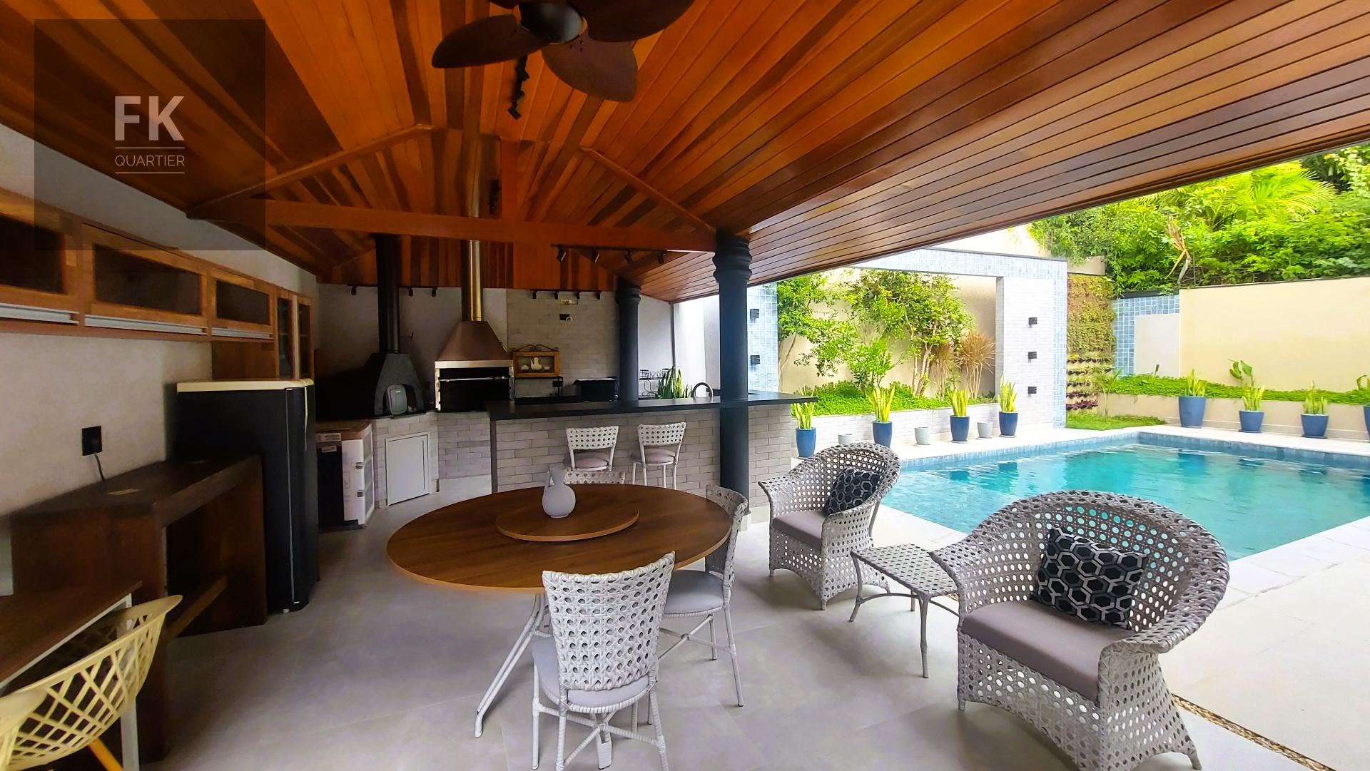 Casa à venda com 5 quartos, 5 suítes, 6 vagas e 583m² no Alphaville Residencial Um, Barueri (SP) — foto 13 de 30