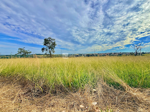 Lote / Terreno em Residencial Village  -  Catalão