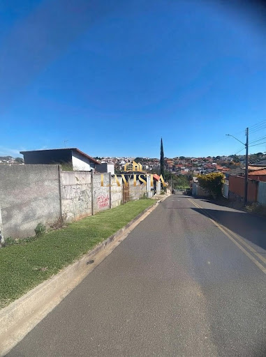 IMAGEM DA RUA ONDE ESTÁ O TERRENO