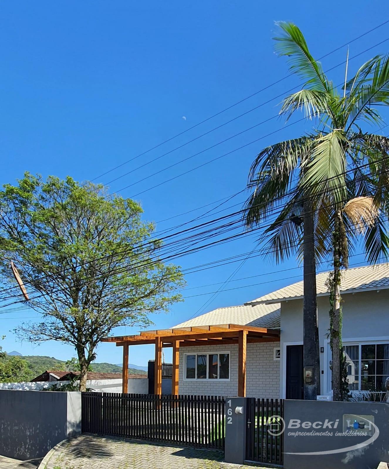 Casa à venda com 3 quartos, 2 suítes, 2 vagas e 265m² no Nova Brasília, Joinville (SC) — foto 26 de 28