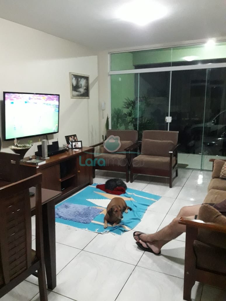 Casa à venda com 3 quartos, 1 suíte, 3 vagas e 126m² no Extensão do Bosque, Rio das Ostras (RJ) — foto 9 de 12