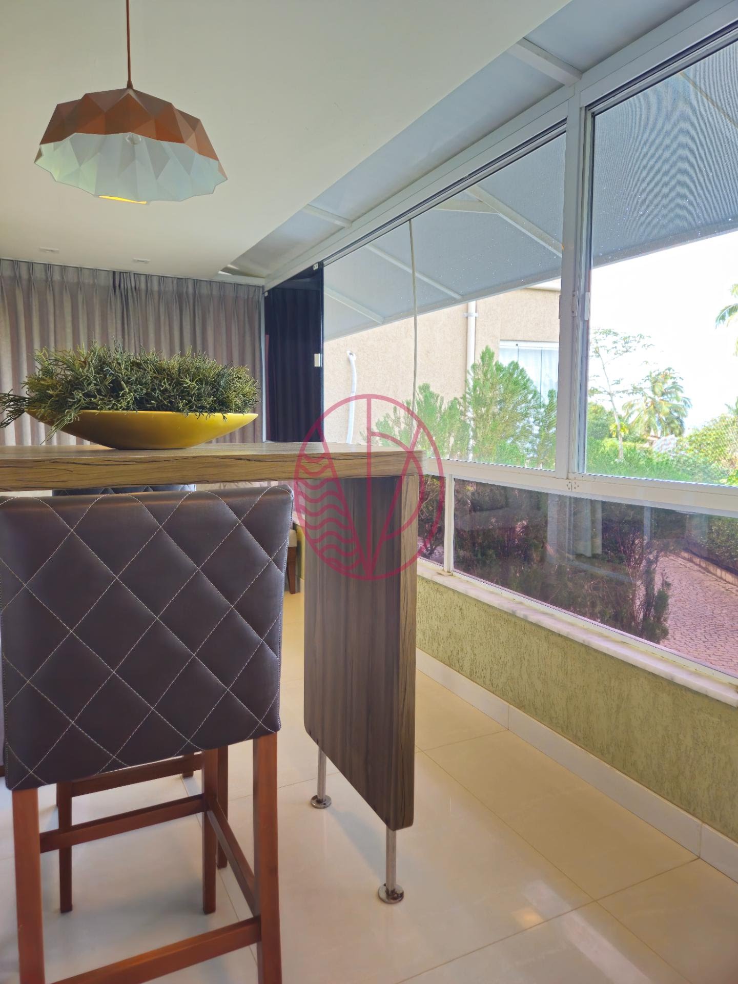 Casa à venda com 4 quartos, 4 suítes, 4 vagas e 300m² no Pituaçu, Salvador (BA) — foto 16 de 30