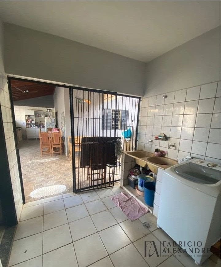 Casa à venda com 3 quartos, 1 suíte, 4 vagas e 250m² no Jardim Tarraf II, São José do Rio Preto (SP) — foto 7 de 17