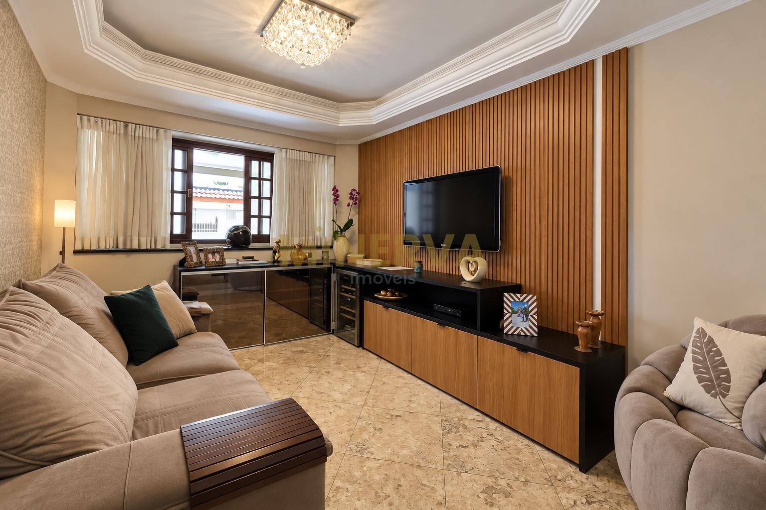 Casa à venda com 3 quartos, 3 banheiros, 2 vagas e 140m² no Vila Augusta, Guarulhos — foto principal