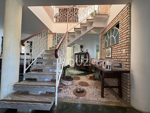 Hall / Escada com claraboia - acesso para suíte Master