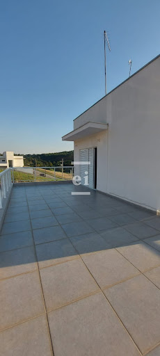 Casa no Condomínio em Cambarah - Jarinu, SP