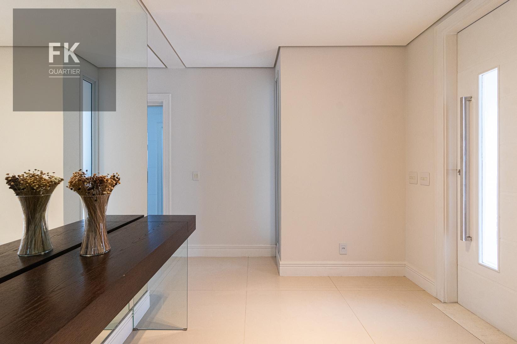 Casa à venda com 4 quartos, 4 suítes, 4 vagas e 435m² no Alphaville, Santana de Parnaíba (SP) — foto 17 de 30