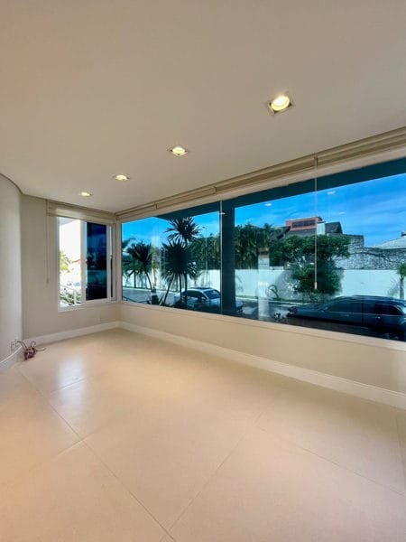 Casa à venda com 5 quartos, 5 suítes, 5 vagas e 940m² no Jurerê Internacional, Florianópolis (SC) — foto 21 de 29