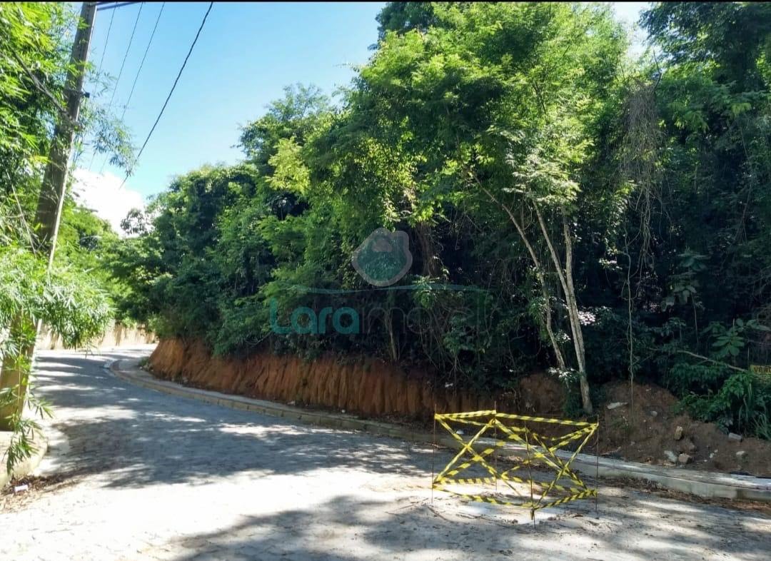 Terreno à venda com 1300m² de terreno no Granja dos Cavaleiros, Macaé — foto principal