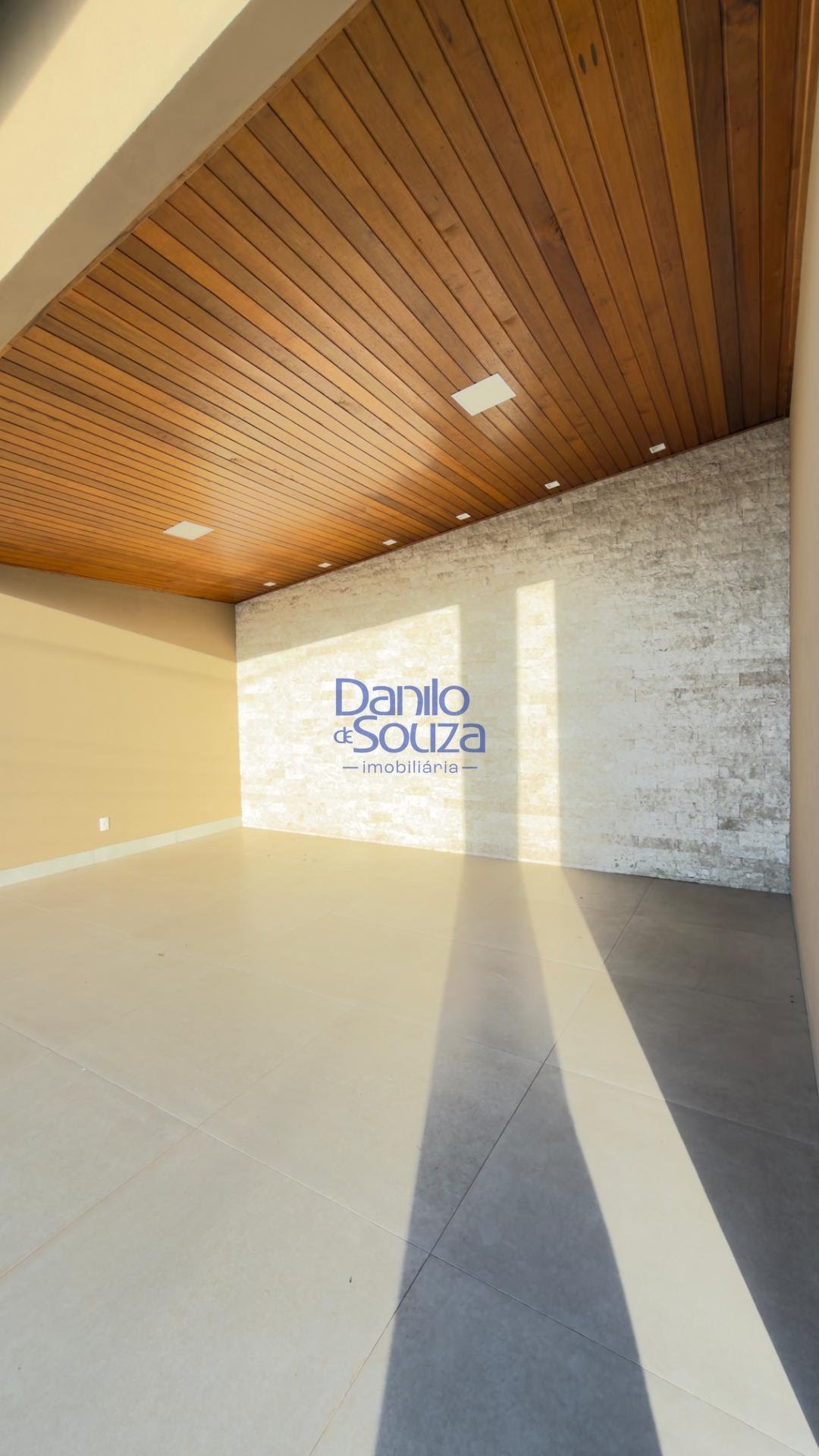 Casa à venda com 3 quartos, 1 suíte, 4 vagas e 360m² no Villagio Park, Araxá (MG) — foto 4 de 30