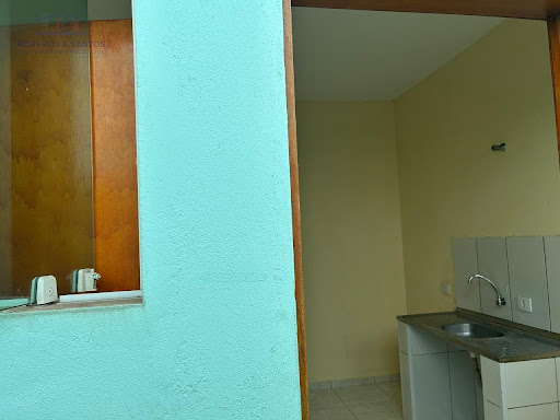 Vitrô ao lado onde esta a chave