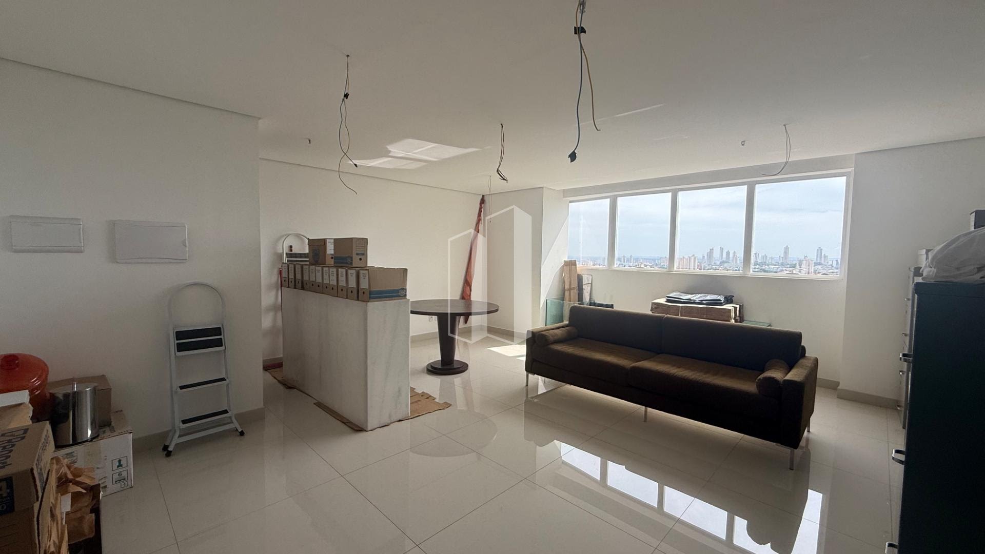 Comercial à venda com 1 banheiro, 1 vaga e 38m² no Jardim Goiás, Goiânia — foto principal