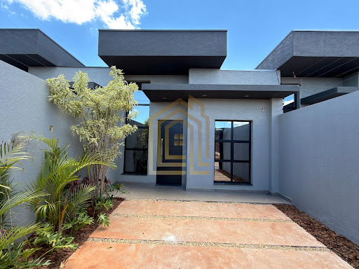 Casa à Venda no bairro Madrid, Cascavel: 2 Quartos, 70m² por R$350mil