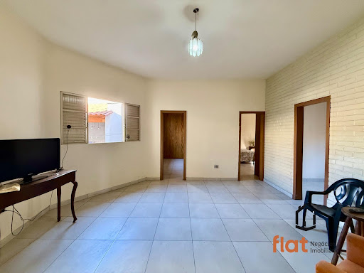 Casa à venda no bairro Centro em Pará de Minas | 3 dorms, suíte