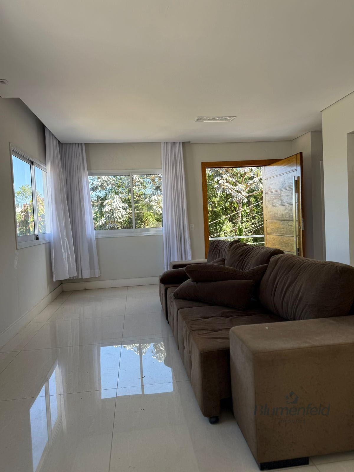 Casa à venda com 4 quartos, 3 suítes, 5 vagas e 320m² no Jardim Fazenda Rincao, Arujá (SP) — foto 11 de 30