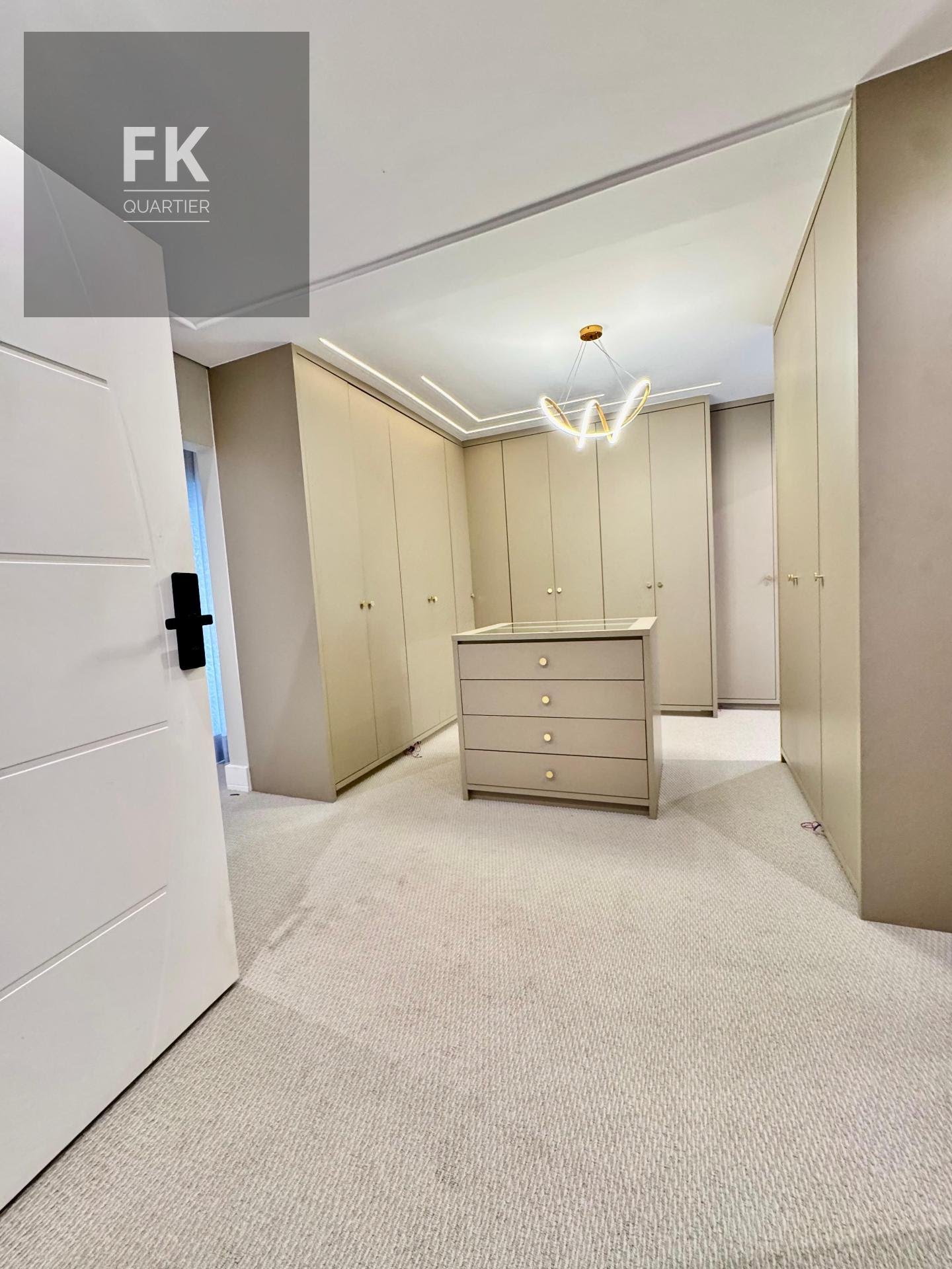 Casa para alugar com 4 quartos, 2 suítes, 4 vagas e 450m² no Alphaville, Santana de Parnaíba (SP) — foto 16 de 22