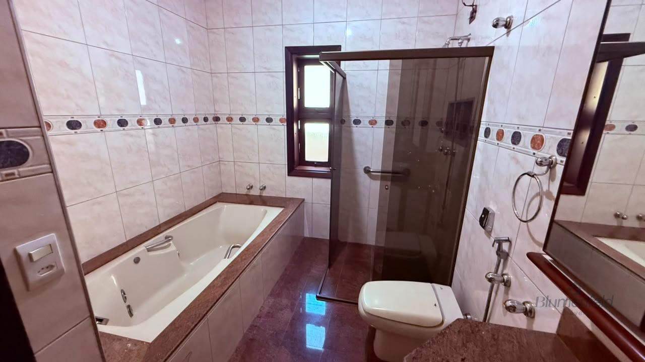 Casa para alugar com 3 quartos, 2 suítes, 3 vagas e 200m² no Condomínio Arujazinho IV, Arujá (SP) — foto 20 de 30
