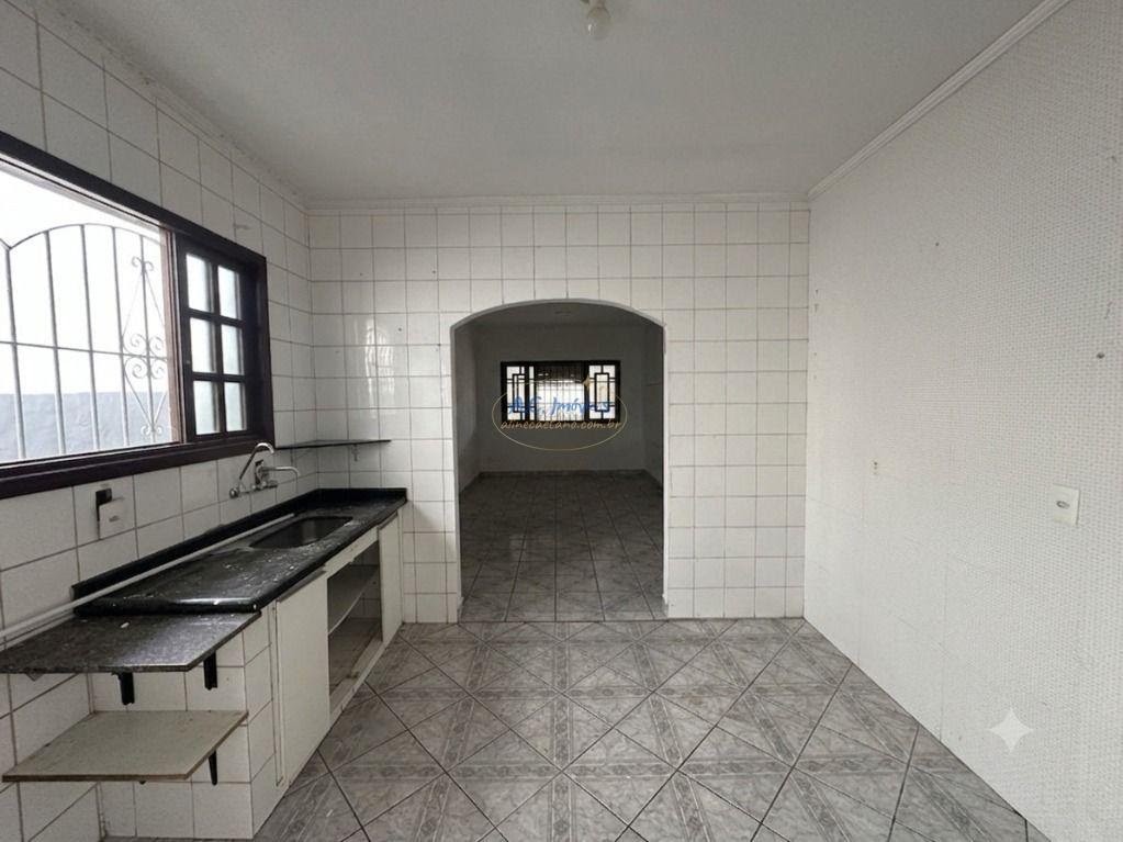Casa à venda com 2 quartos, 1 suíte, 4 vagas e 120m² no Aviação, Praia Grande (SP) — foto 10 de 18