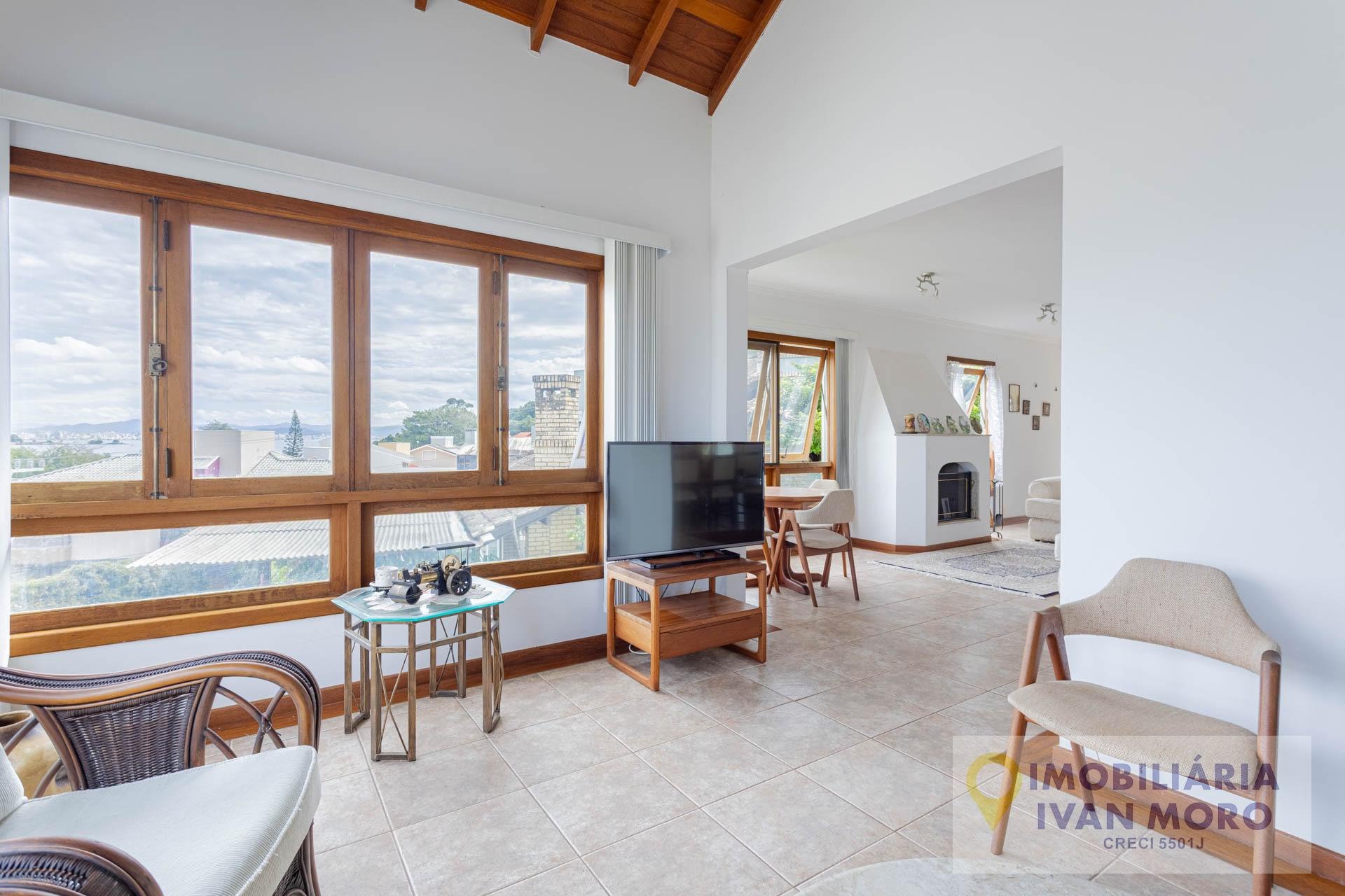 Casa à venda com 3 quartos, 1 suíte, 3 vagas e 233m² no João Paulo, Florianópolis (SC) — foto 4 de 27