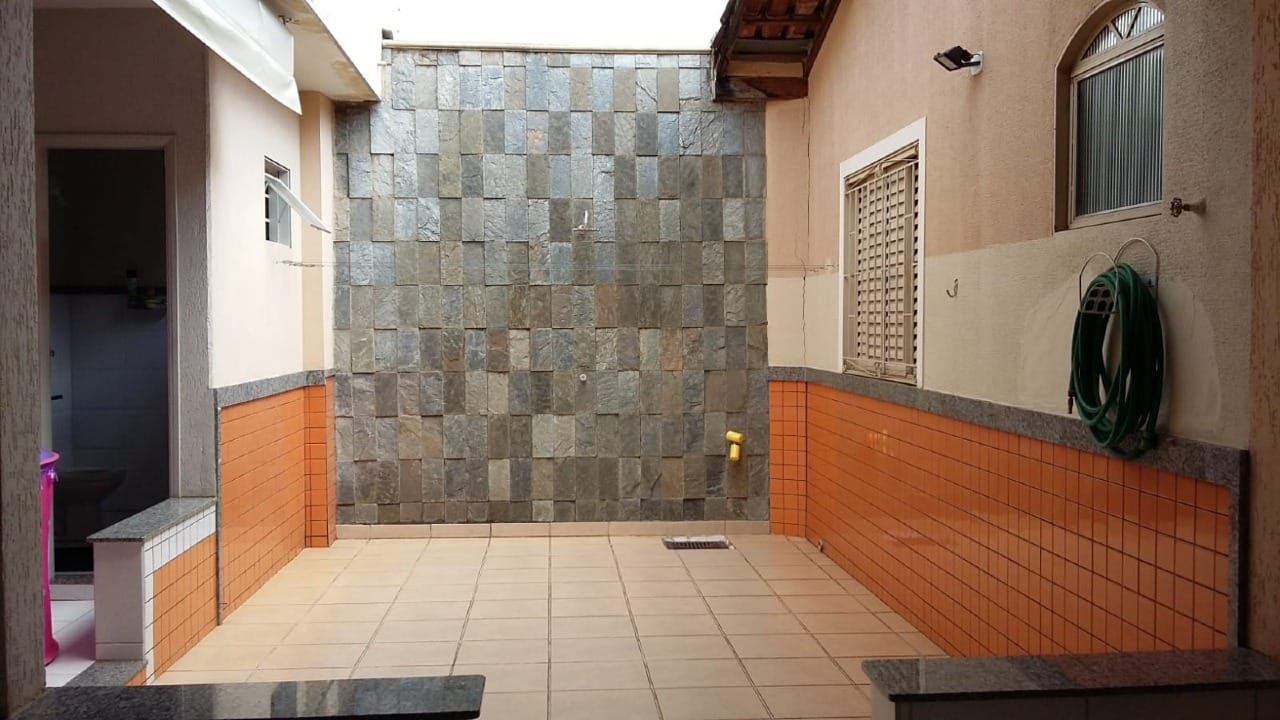 casa-a-venda-3-quartos-1-suite-2-vagas-marta-helen