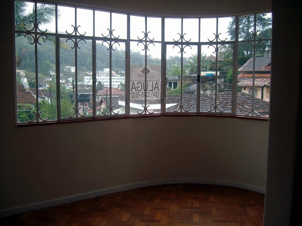 Apartamento para alugar com 3 quartos, 1 banheiro e 1 vaga no Valparaíso, Petrópolis (RJ) — foto 15 de 16