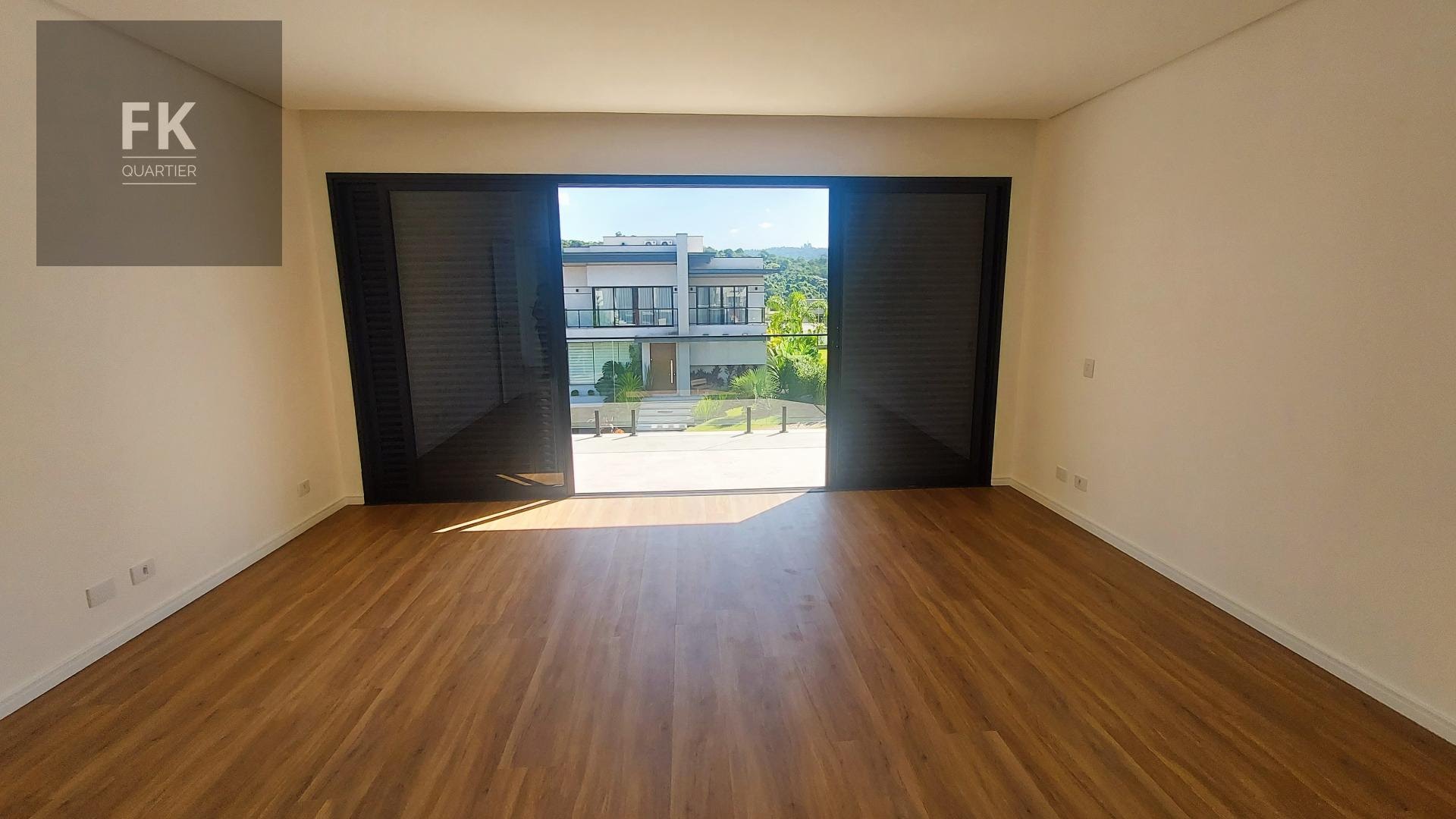 Casa à venda com 4 quartos, 4 suítes, 4 vagas e 385m² no Cidade Tamboré, Santana de Parnaíba (SP) — foto 24 de 26