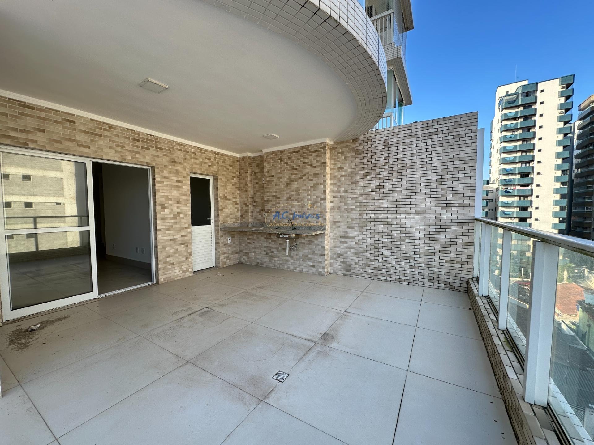 Apartamento à venda com 2 quartos, 1 suíte, 2 vagas e 120m² no Guilhermina, Praia Grande (SP) — foto 8 de 16