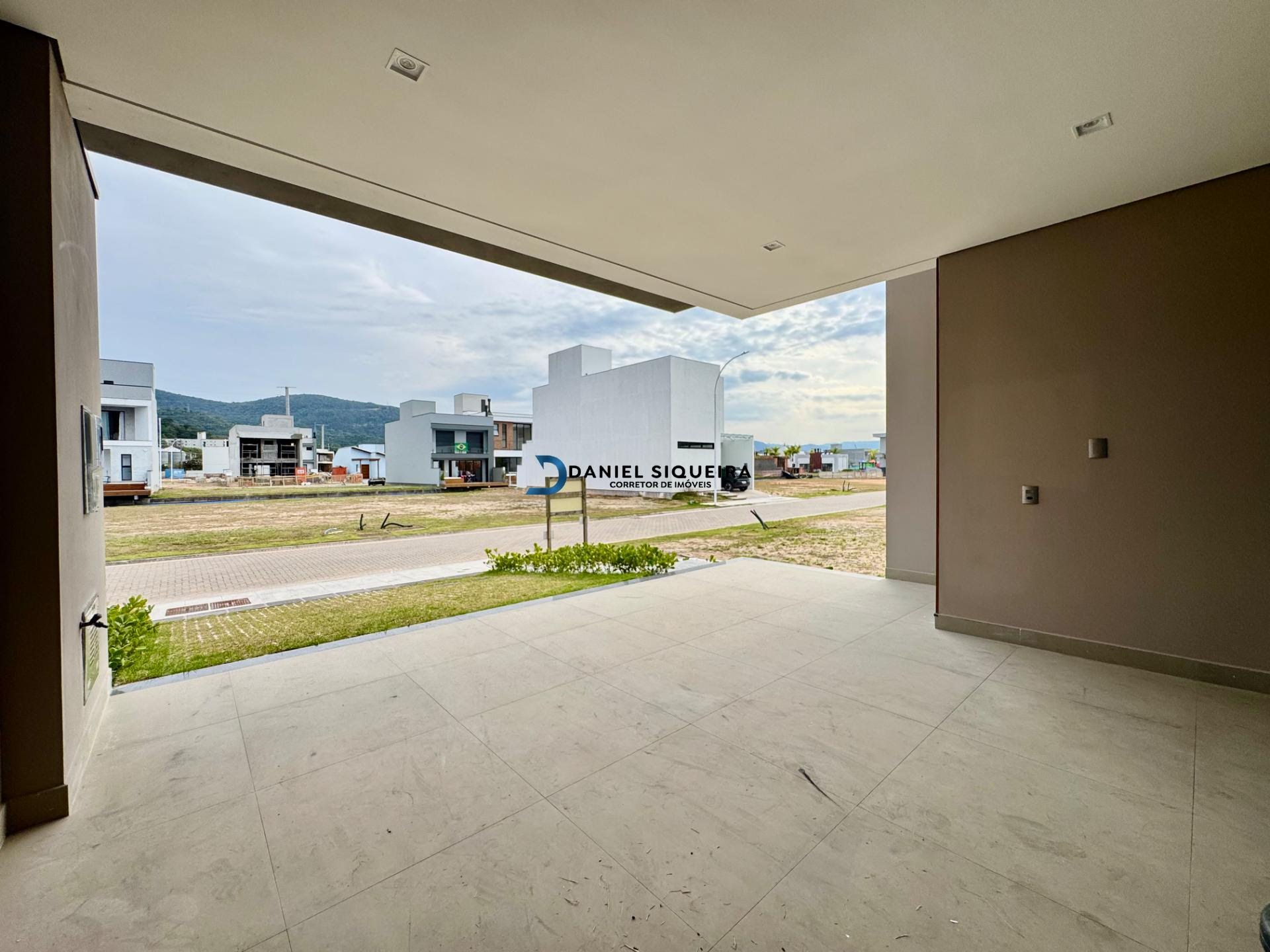 Casa à venda com 4 quartos, 4 suítes, 4 vagas e 200m² no Bairro Deltaville, Biguaçu (SC) — foto 2 de 30