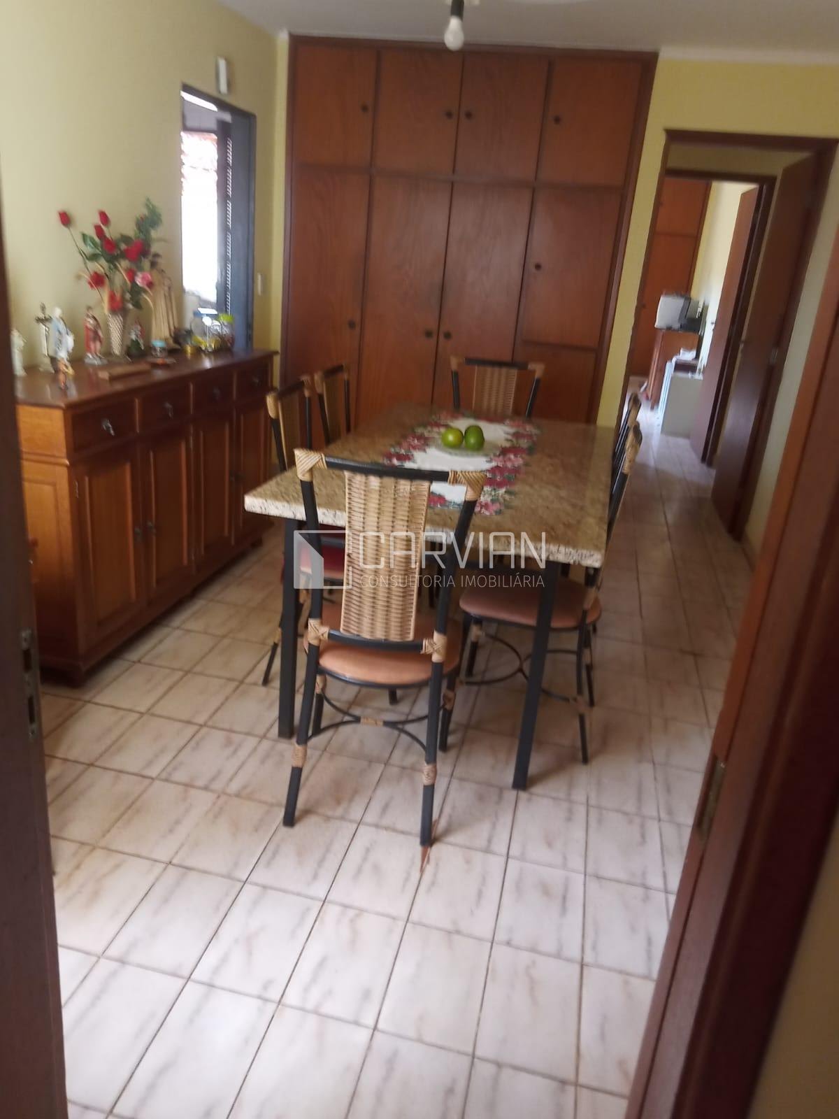 Casa à venda com 3 quartos, 2 banheiros, 2 vagas e 142m² no Jardim Castelo Branco, Ribeirão Preto (SP) — foto 4 de 10