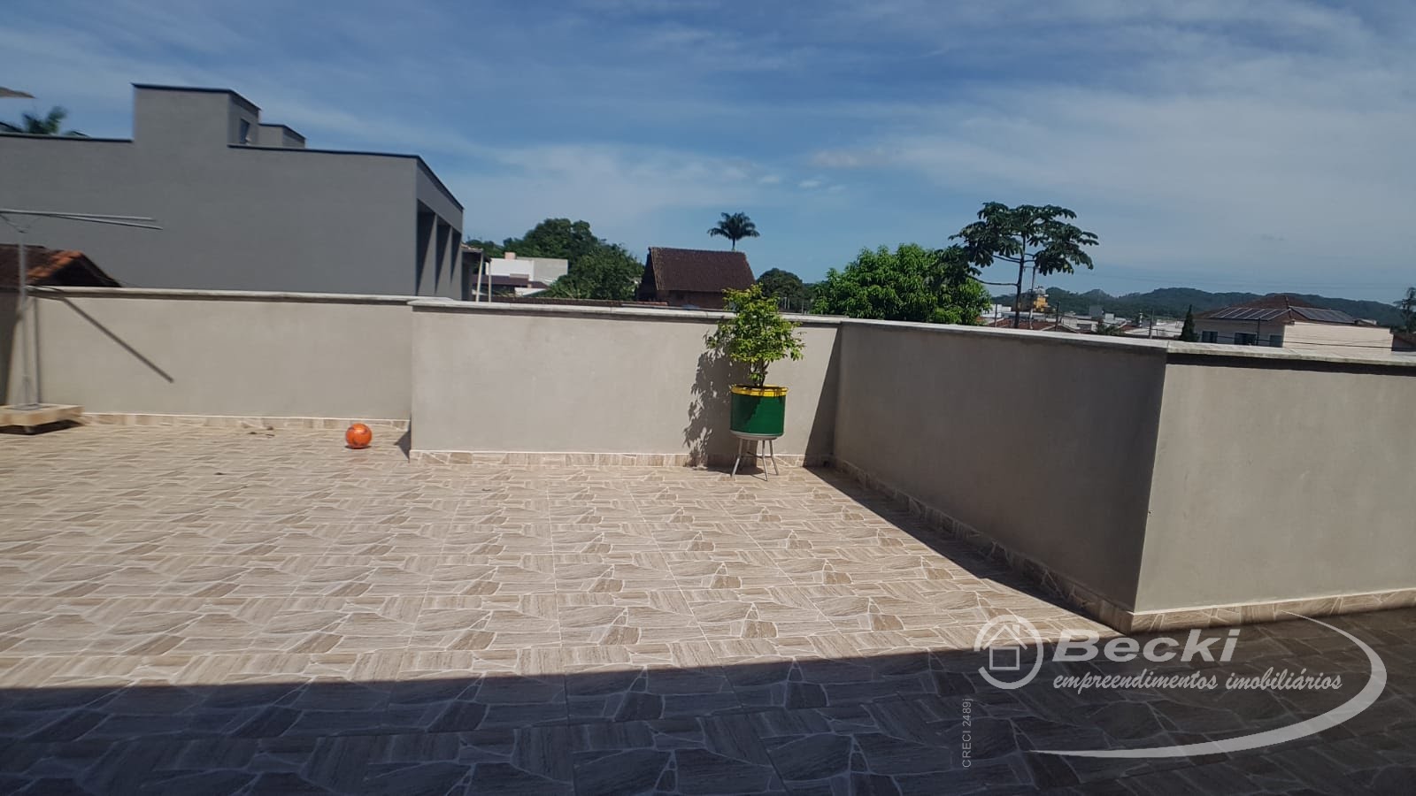 Casa à venda com 4 quartos, 1 suíte, 2 vagas e 310m² no Jarivatuba, Joinville (SC) — foto 12 de 24