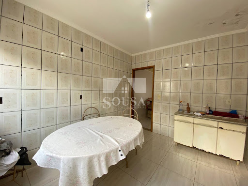 Casa à venda no bairro Santa Mônica em Uberlândia.