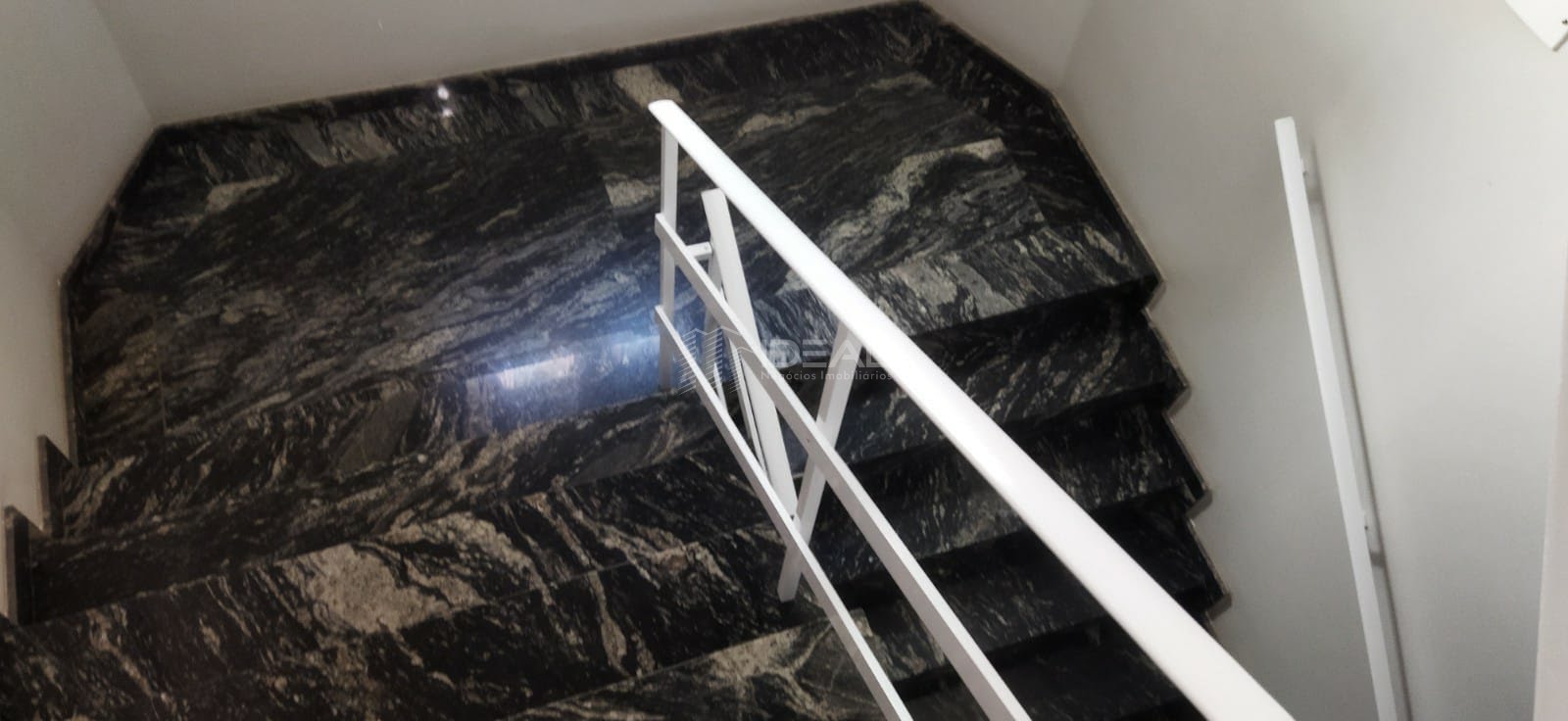 Apartamento em Condomínio Fechado no Fundão