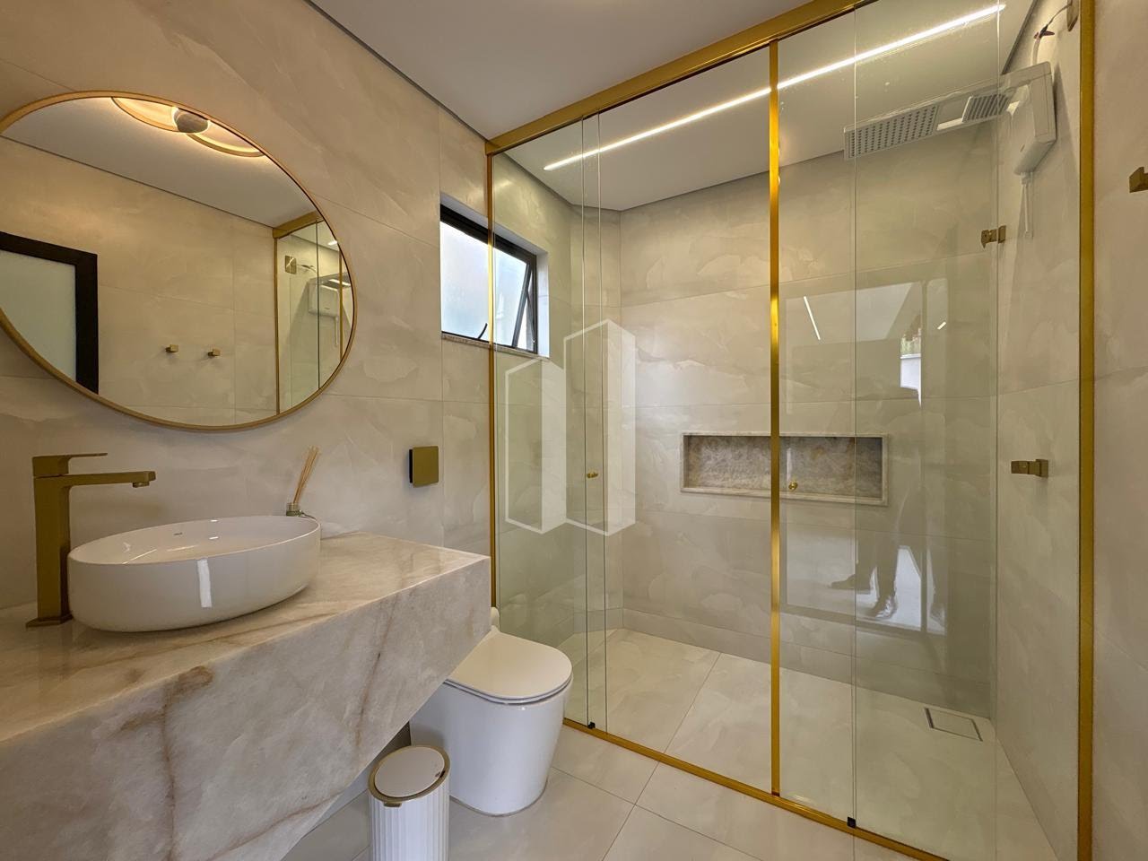 Casa à venda com 3 quartos, 3 suítes, 4 vagas e 286m² no Jardins Madri, Goiânia (GO) — foto 24 de 30