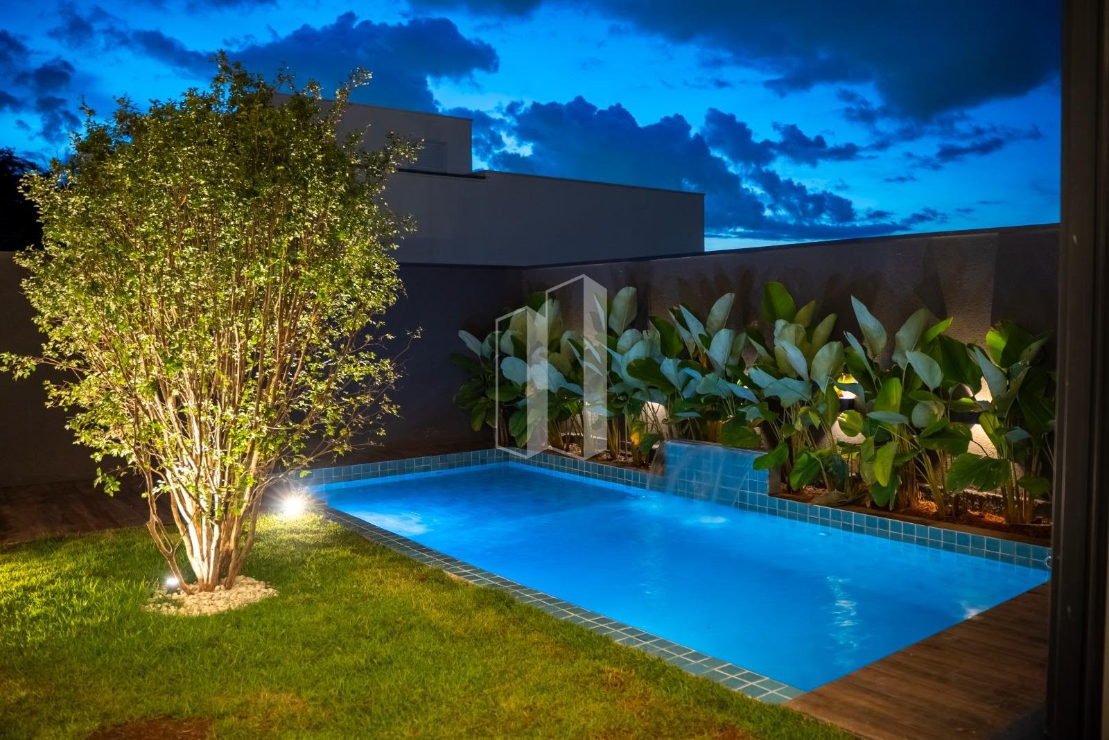 Casa à venda com 4 quartos, 4 suítes, 4 vagas e 284m² no Jardins França, Goiânia (GO) — foto 11 de 20