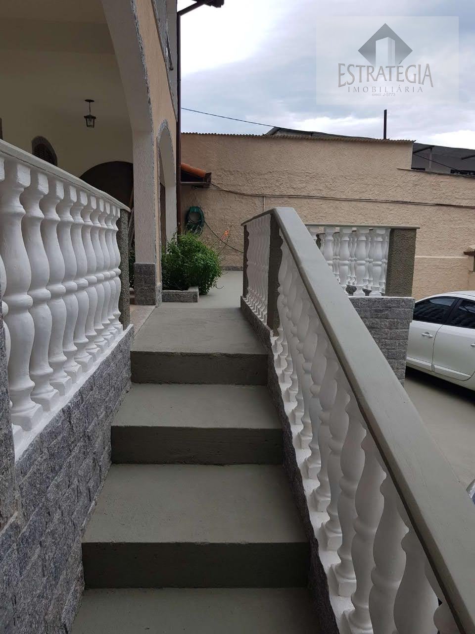 Casa à venda com 3 quartos, 1 suíte, 4 vagas e 225m² no Bingen, Petrópolis (RJ) — foto 3 de 30