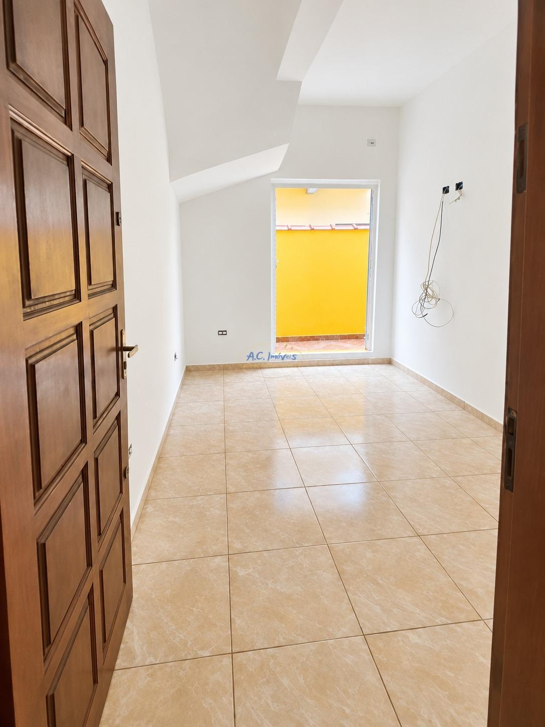 Casa à venda com 1 quarto, 1 banheiro, 1 vaga e 34m² no Balneario Japurá, Praia Grande — foto principal