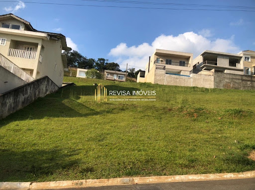 Lote em Condomínio Fechado no Valville I, 360m² à Venda