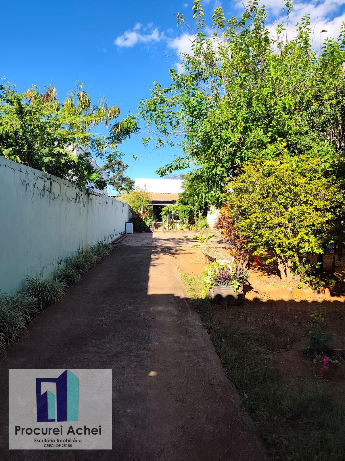 Casa à venda com 4 quartos, 2 suítes, 5 vagas e 500m² no Setor Tradicional Planaltina Df, Planaltina (DF) — foto 23 de 27