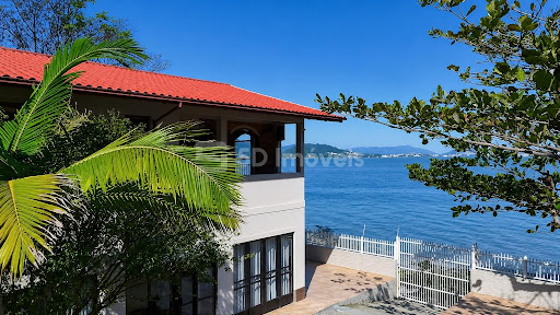 Casa 6 Dormitórios-Frente Mar – Sambaqui – Florianópolis, SC