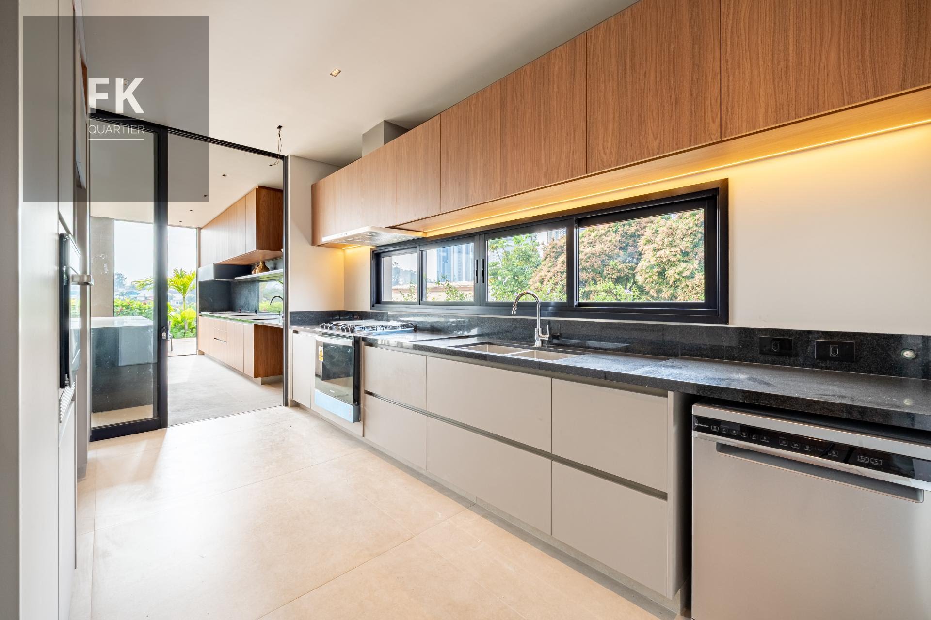 Casa à venda com 4 quartos, 4 suítes, 3 vagas e 535m² no Alphaville Residencial Dois, Barueri (SP) — foto 11 de 30