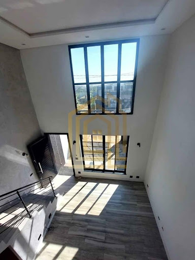 Sobrado em Brasmadeira, Cascavel, 2 Dormitórios | Venda