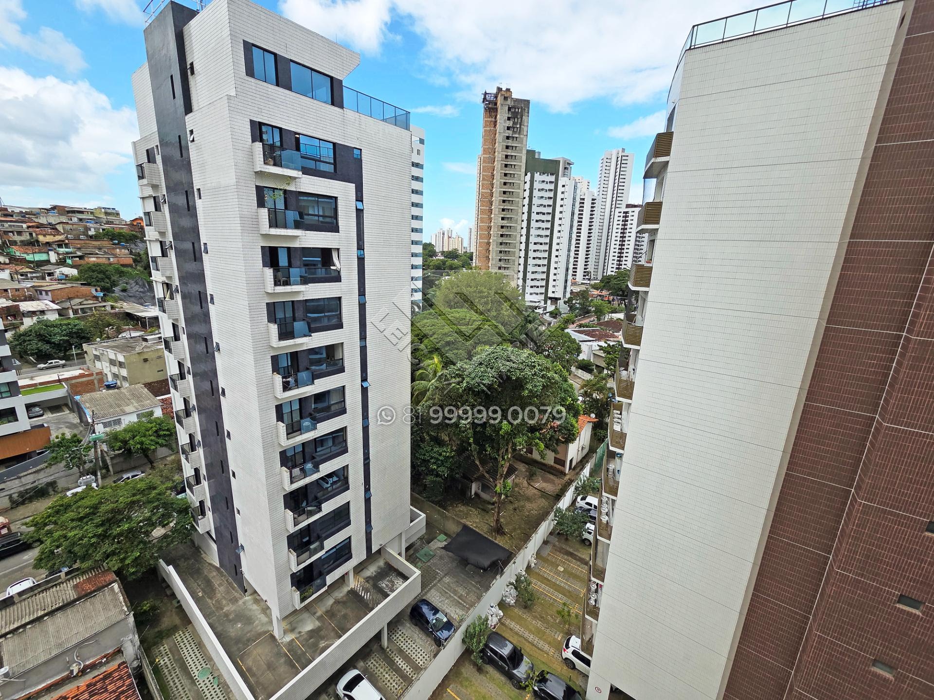 Apartamento à venda com 4 quartos, 3 suítes, 2 vagas e 135m² no Casa Forte, Recife (PE) — foto 2 de 30