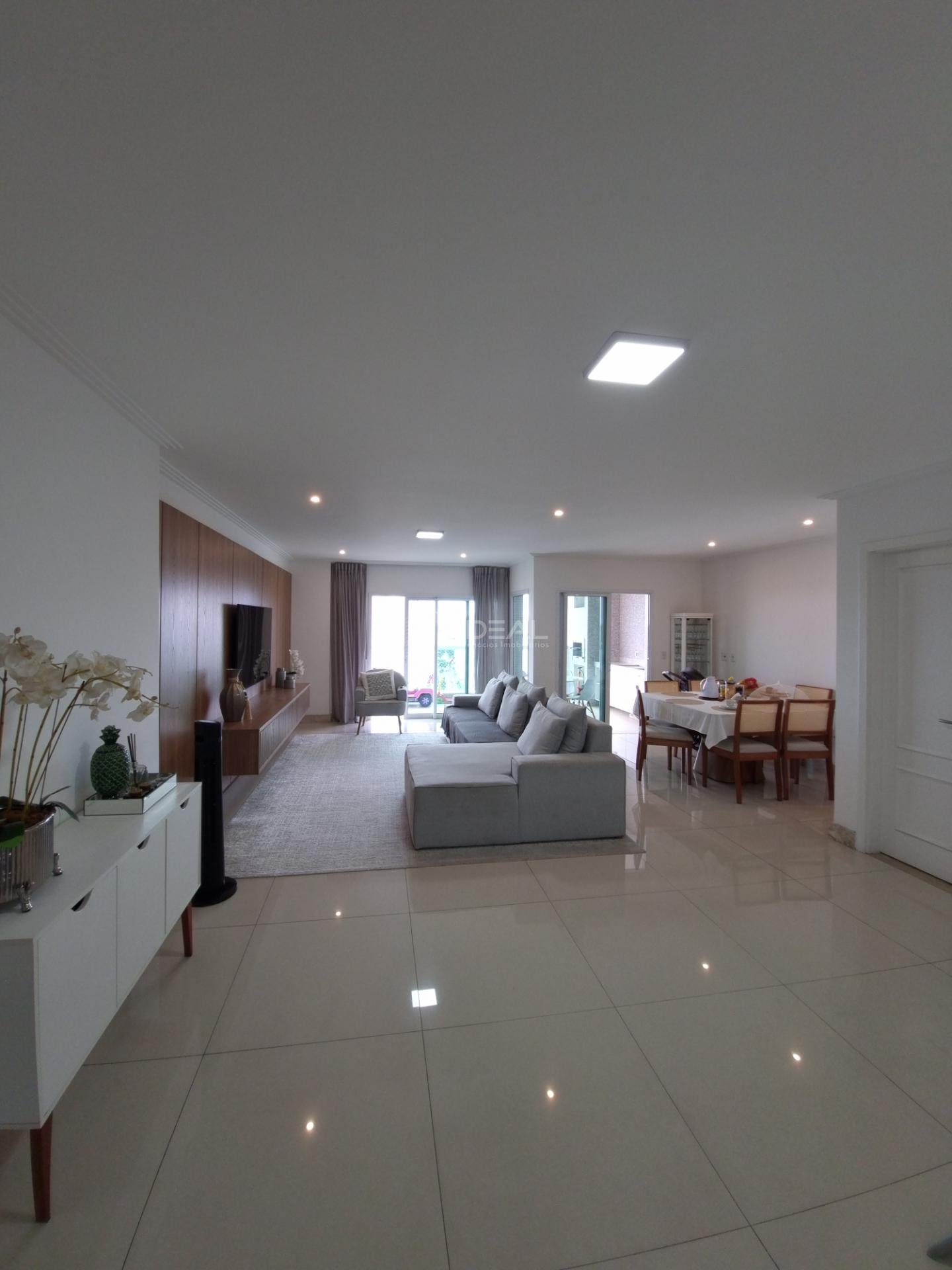 Apartamento à venda com 4 quartos, 4 banheiros, 3 vagas e 160m² no Jardim Maria de Queiroz, Campos dos Goytacazes — foto principal
