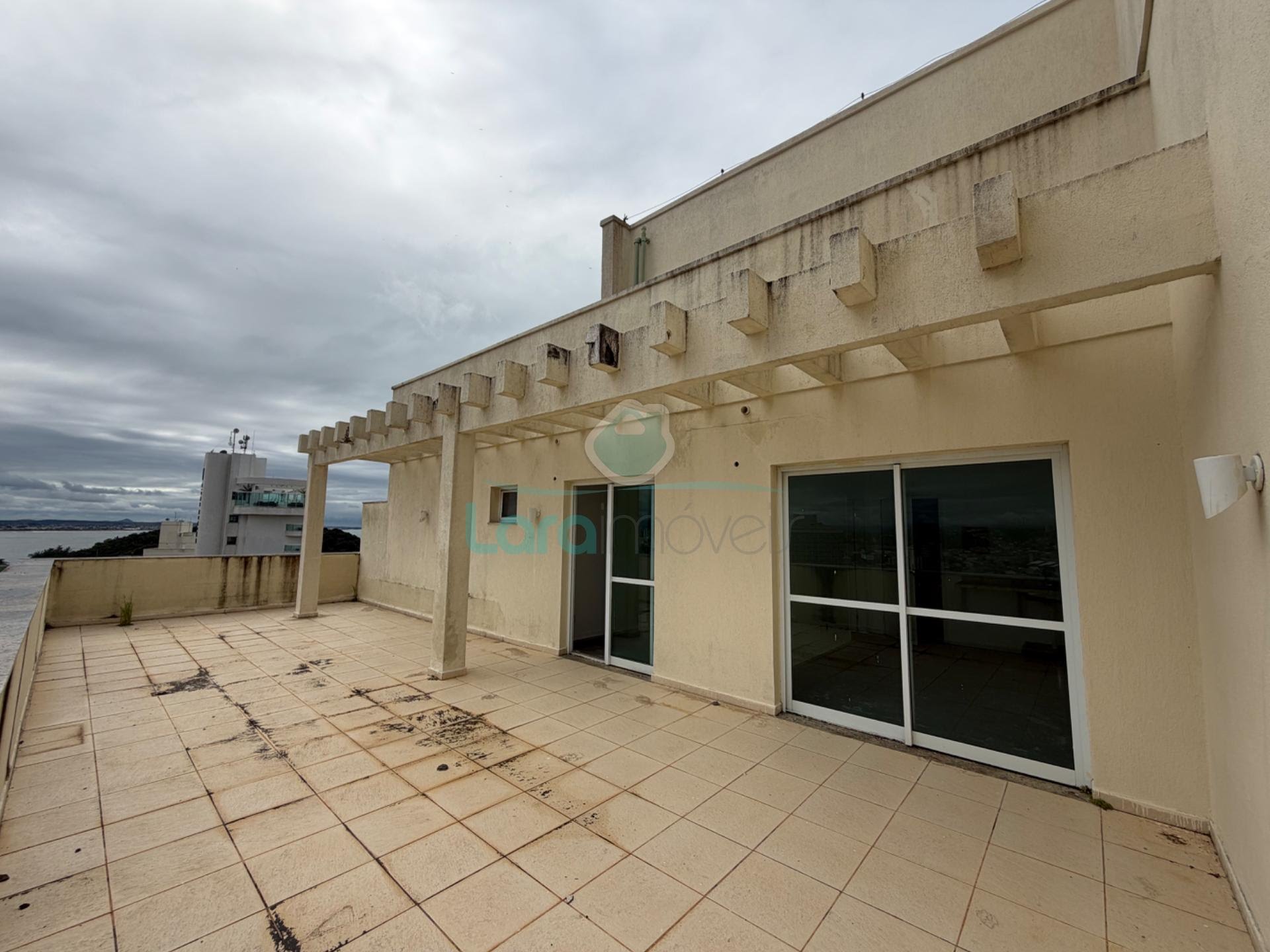 Comercial para alugar com 1 banheiro, 1 vaga e 60m² no Imbetiba, Macaé (RJ) — foto 9 de 12