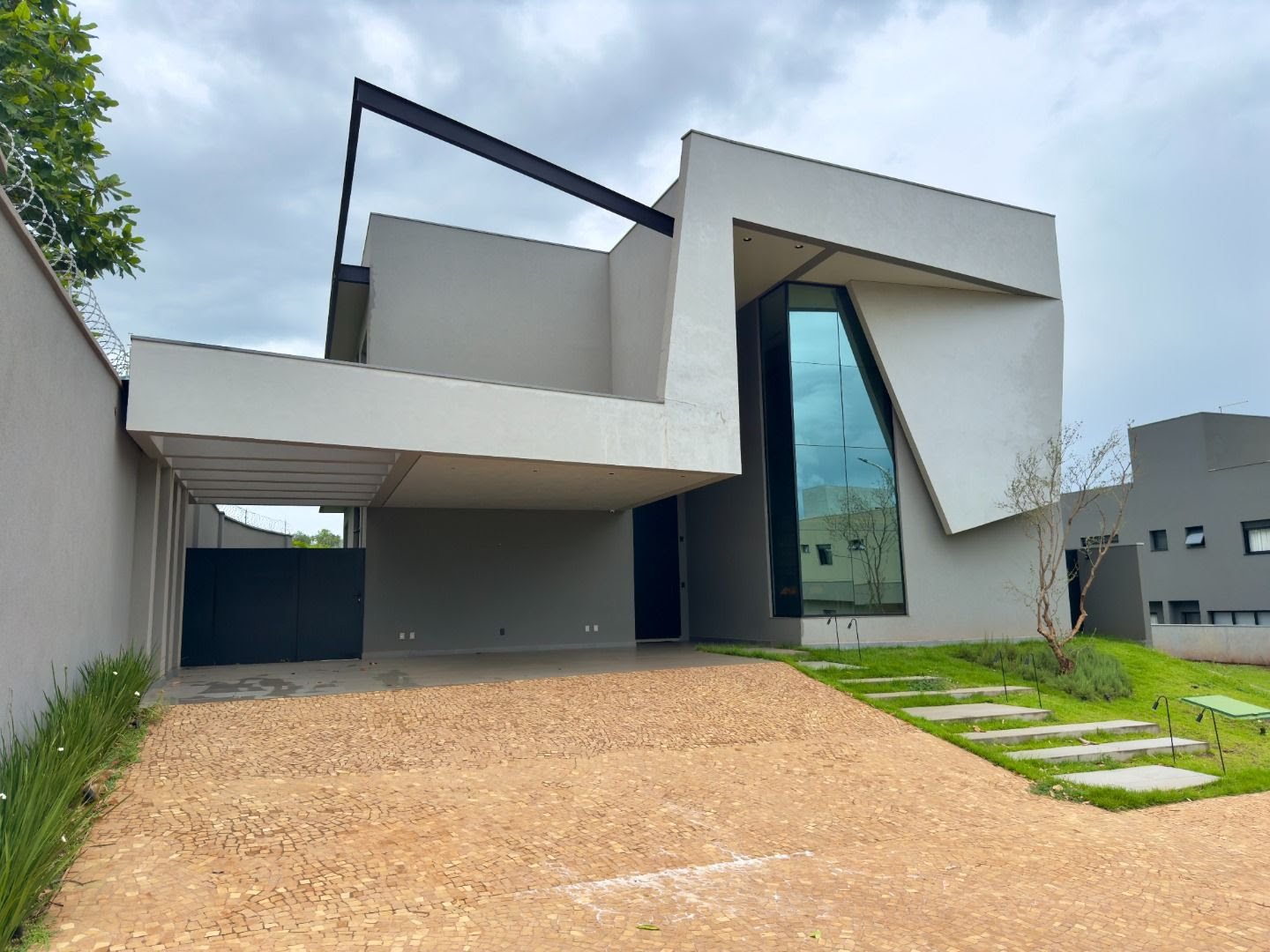 Casa à venda com 4 quartos, 4 suítes, 6 vagas e 490m² no Jardim Olhos D Agua, Ribeirão Preto (SP) — foto 3 de 30