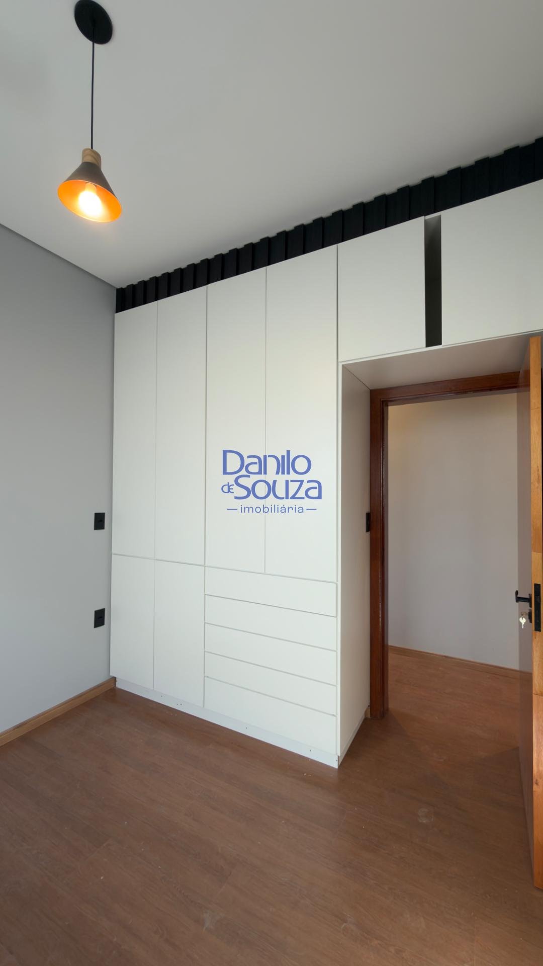 Casa à venda com 3 quartos, 1 suíte, 2 vagas e 128m² no Jardim Europa V, Araxá (MG) — foto 5 de 11