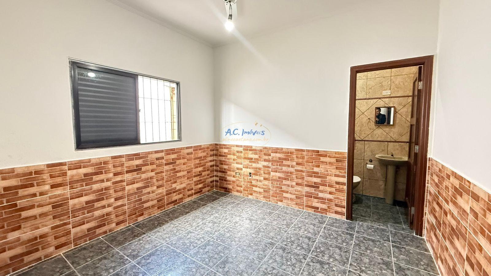 Casa à venda com 2 quartos, 1 suíte, 2 vagas e 70m² no Cidade Ocian, Praia Grande (SP) — foto 20 de 28