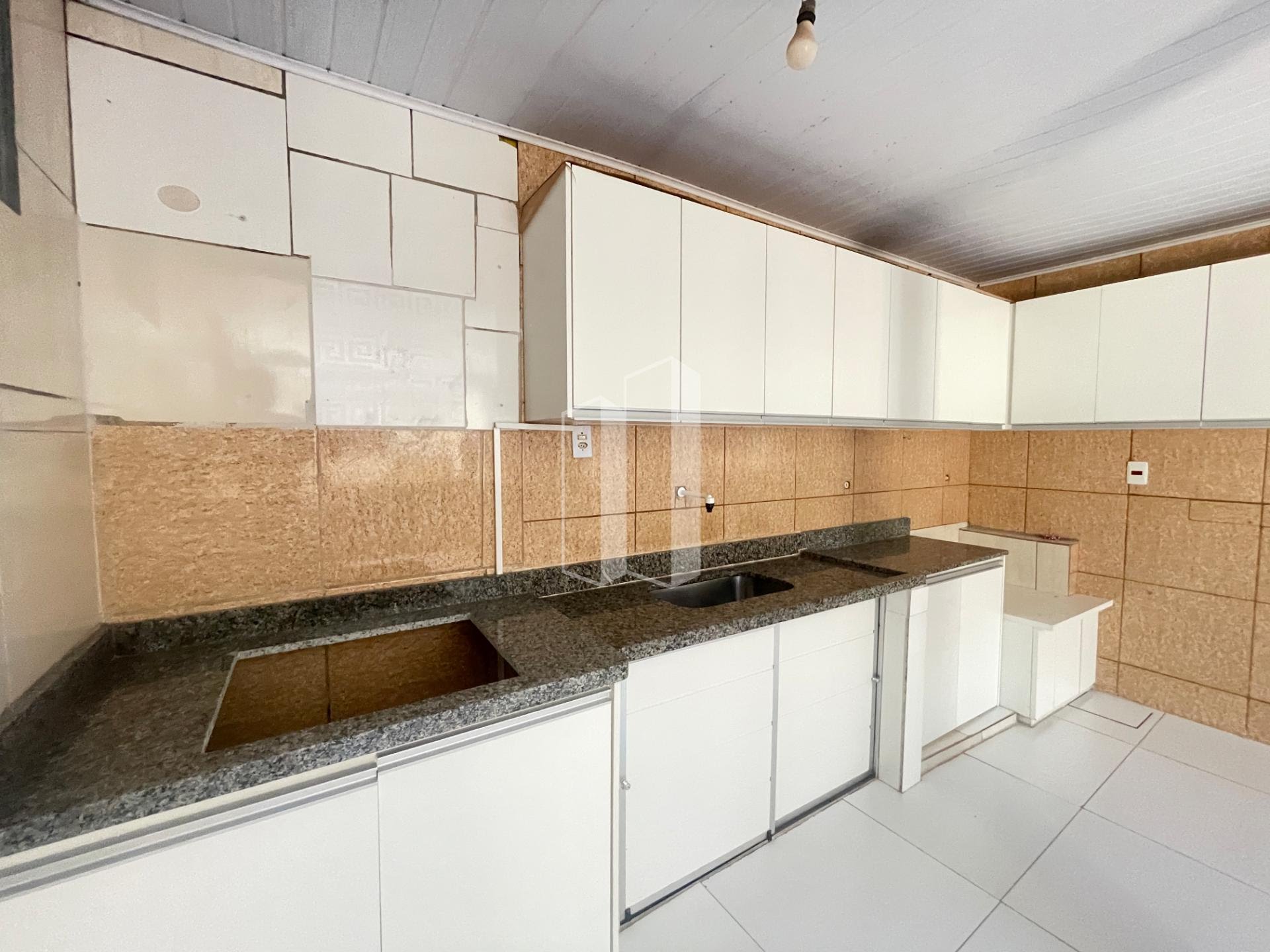Casa à venda com 4 quartos, 1 suíte, 3 vagas e 200m² no Conjunto Residencial Aruanã I, Goiânia (GO) — foto 19 de 30