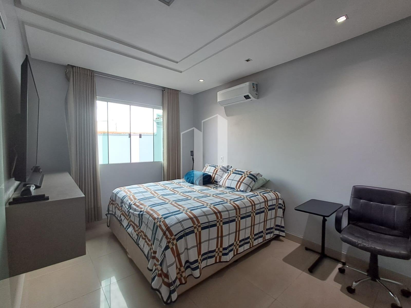 Casa à venda com 5 quartos, 4 suítes, 5 vagas e 370m² no Jardim Planalto, Goiânia (GO) — foto 18 de 30