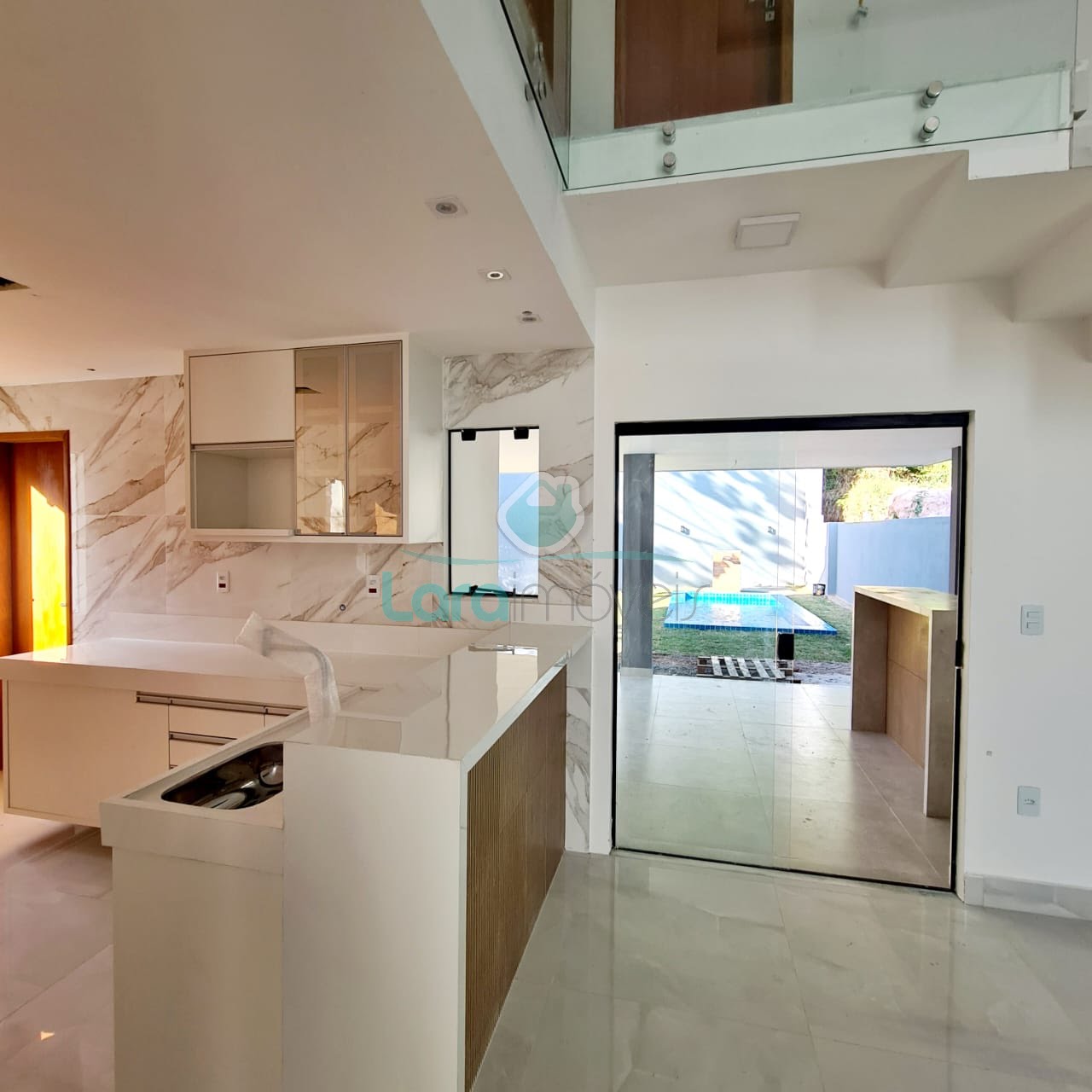 Casa à venda com 4 quartos, 3 suítes, 2 vagas e 240m² no Lagoa, Macaé (RJ) — foto 10 de 17